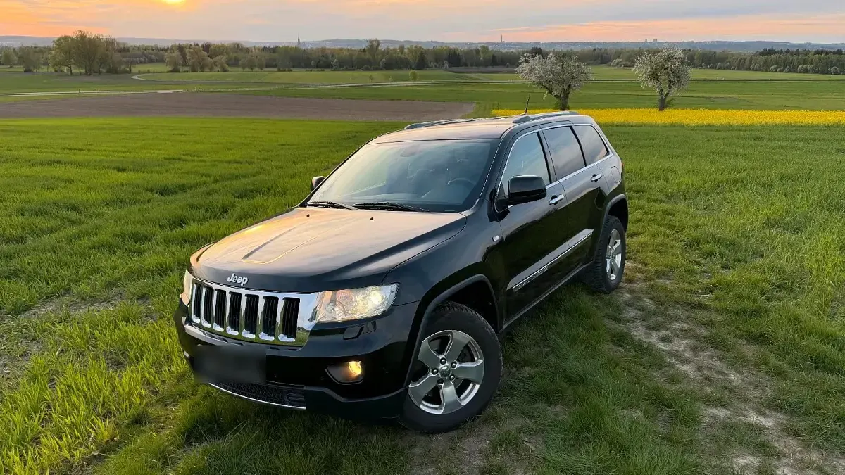 Gebraucht Jeep Grand Cherokee Limited 241 PS (177 kW) 2012 Schwarz SUV