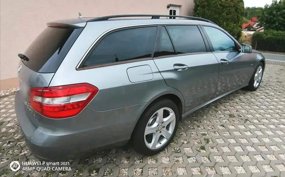 Gebraucht Mercedes E220 170 PS (125 kW) 2010 Grau Kombi