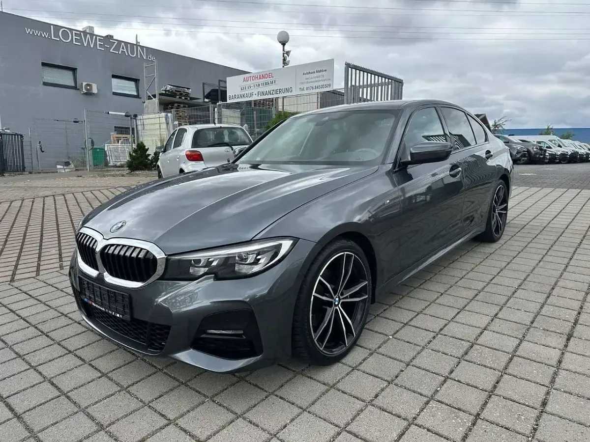 Gebraucht BMW 320 M Sport 190 PS (139 kW) 2020 Grau Limousine