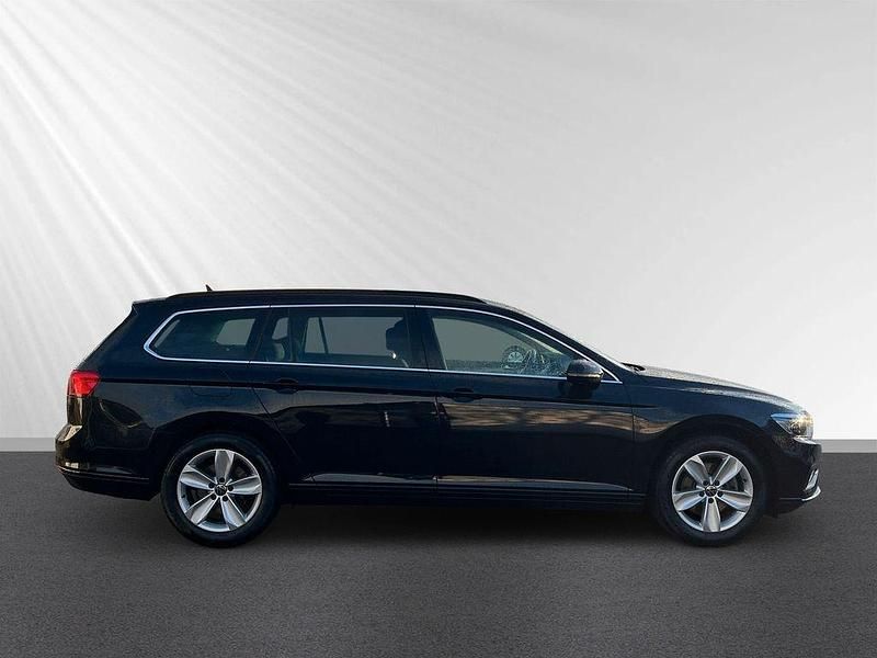 Gebraucht VW Passat Business 190 PS (139 kW) 2022 Schwarz Kombi