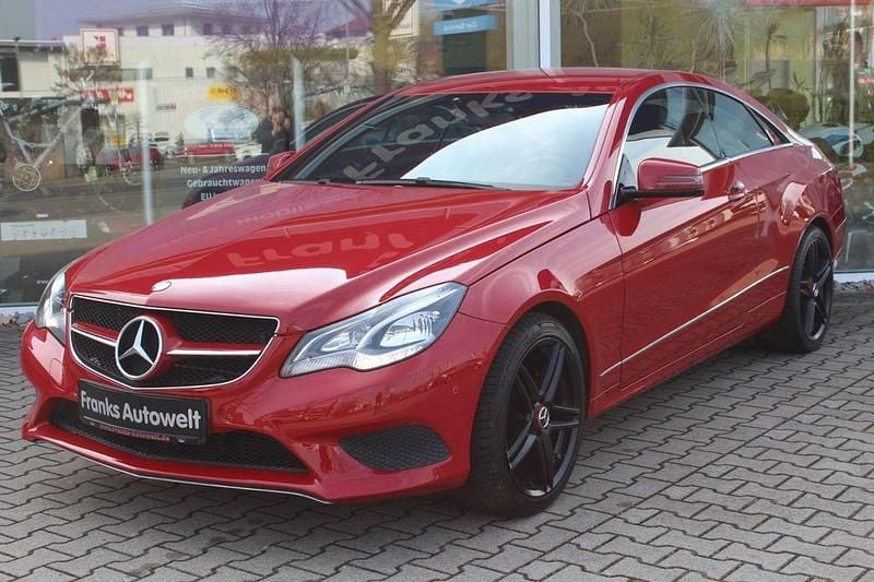 Gebraucht Mercedes E350 258 PS (189 kW) 2015 Rot Coupé