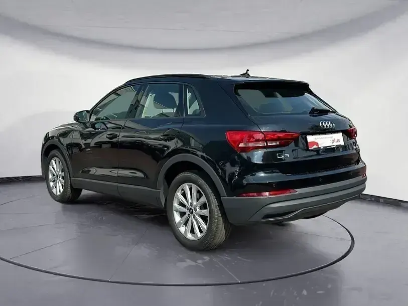 Gebraucht Audi Q3 Basis 150 PS (110 kW) 2022 Schwarz SUV