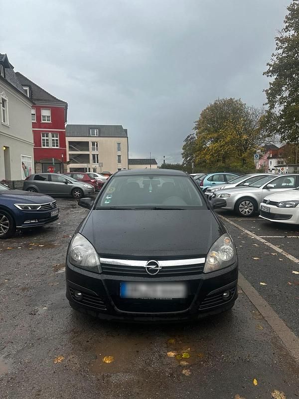 Schwarz Gebraucht 2006 Opel Astra Kleinwagen | 1.300 € (Fairer Preis) - Bild 1/4