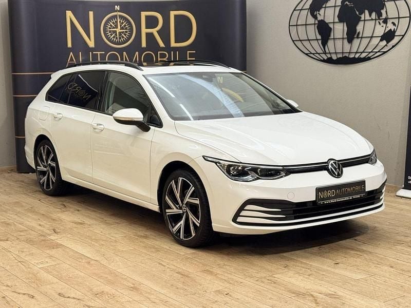 Gebraucht VW Golf VIII Life 116 PS (85 kW) 2022 Pure white Kombi