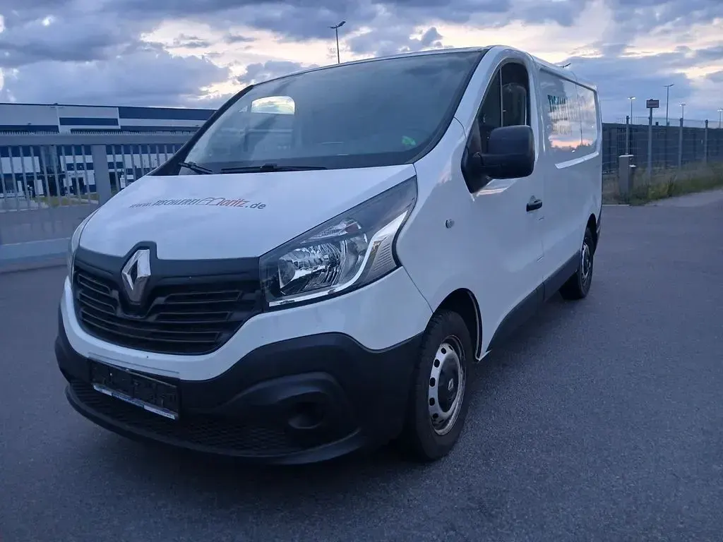 Gebraucht Renault Trafic 95 PS (69 kW) 2018 Weiß Van / Kleinbus