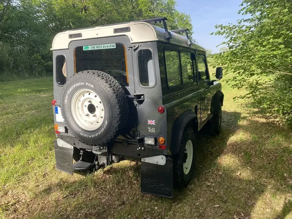 Gebraucht Land Rover Defender 113 PS (83 kW) 1987 Grau SUV