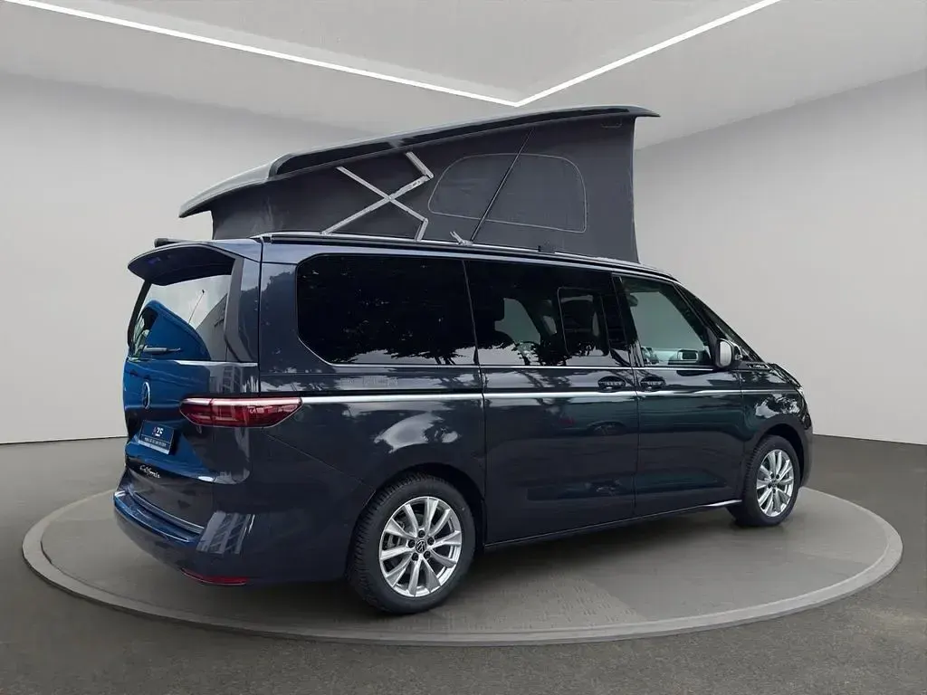 Gebraucht VW California Beach 150 PS (110 kW) 2026 Pure grey / deep black perleffekt Van