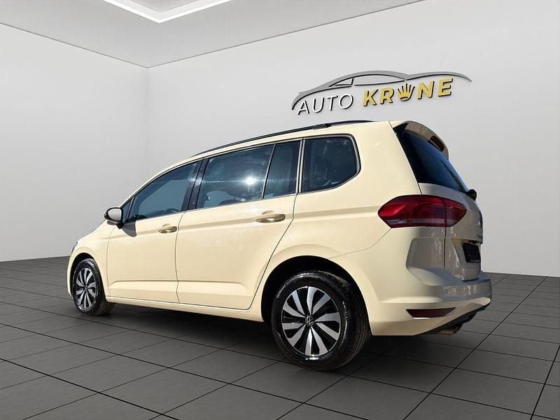 Gebraucht VW Touran 150 PS (110 kW) 2022 Beige Van / Kleinbus