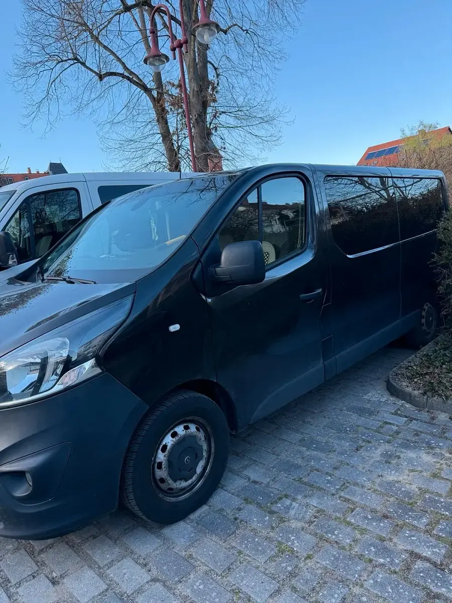 Usata Opel Vivaro 2016 Nero Monovolume