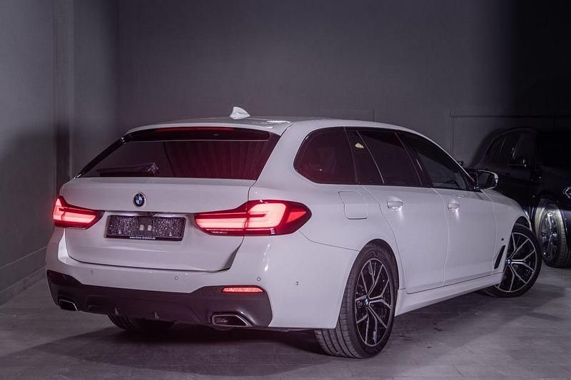 Gebraucht BMW 530 M Sport 286 PS (210 kW) 2021 Weiß Kombi