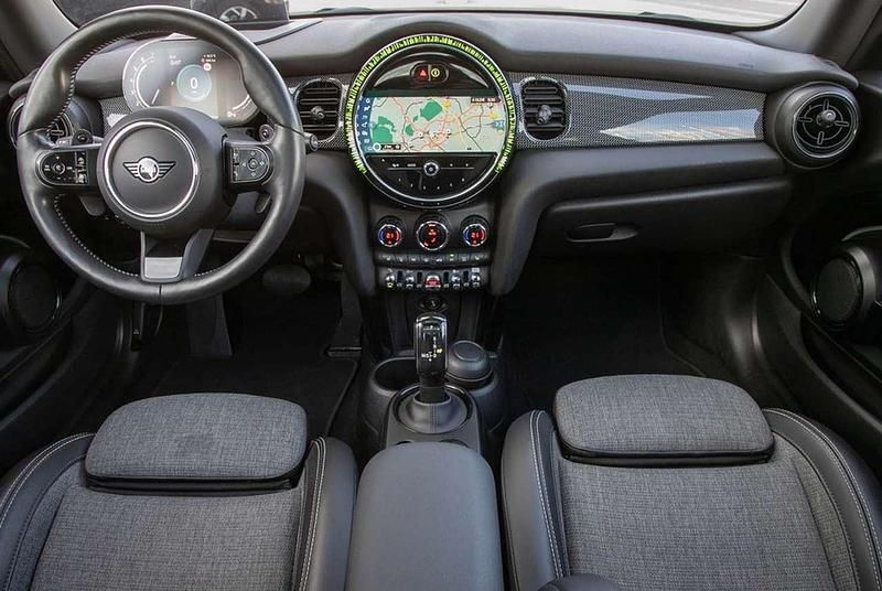 Second-hand Mini Cooper S Classic 178 CP (130 kW) 2021 Albastru Hatchback