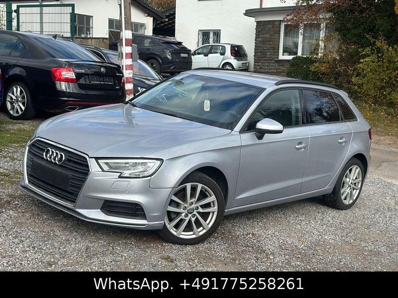Silber Gebraucht 2019 Audi A3 Comfort Limousine | 12.999 € (Superpreis) - Bild 1/4