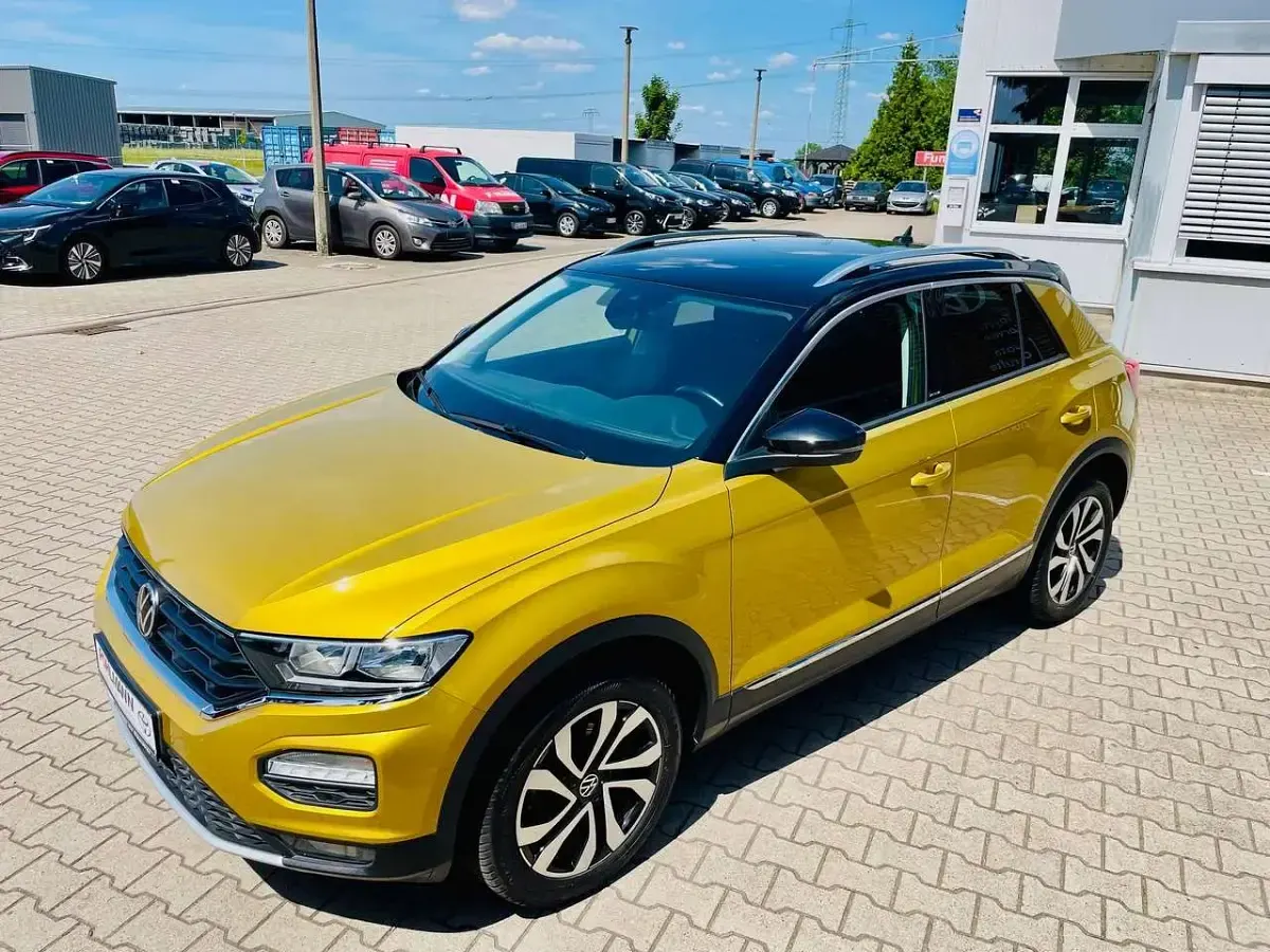 Gebraucht VW T-Roc 150 PS (110 kW) 2021 Kurkumagelb metallic SUV