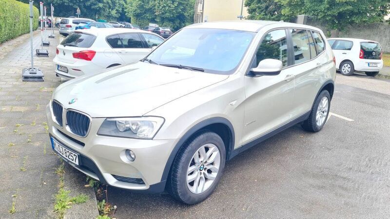 Grau Gebraucht 2011 BMW X3 SUV | 9.500 € (Guter Preis) - Bild 1/4