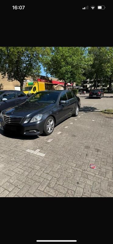 Andere außenfarben Gebraucht 2009 Mercedes E250 Limousine | 8.000 € (Fairer Preis) - Bild 1/4