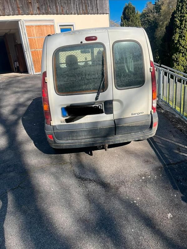 Second-hand Renault Kangoo 65 CP (47 kW) 2004 Alb Monovolum