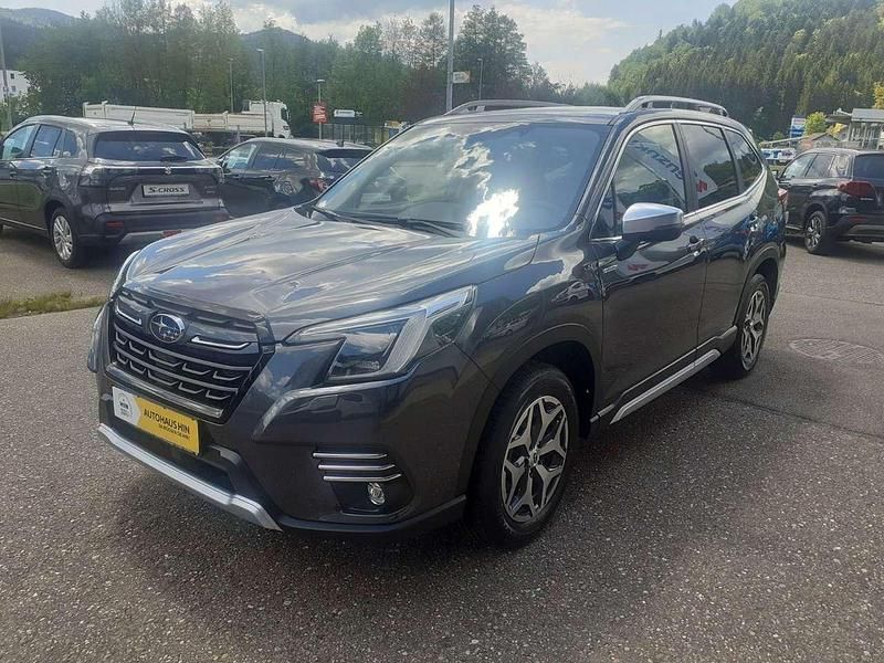 Gebraucht Subaru Forester Platinum 150 PS (110 kW) 2024 Crystal black silica SUV