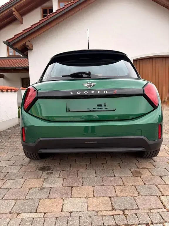 Gebraucht Mini Cooper S Classic 204 PS (150 kW) 2025 Grün Kleinwagen