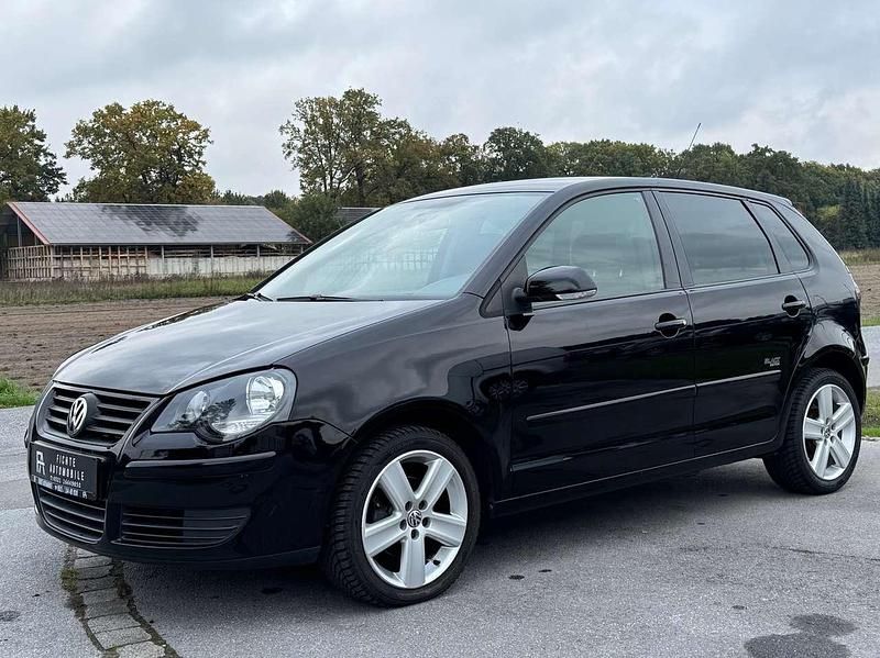 Ebenholzschwarz Gebraucht 2009 VW Polo Black Edition Kleinwagen | 5.890 € (Teuer) - Bild 1/4