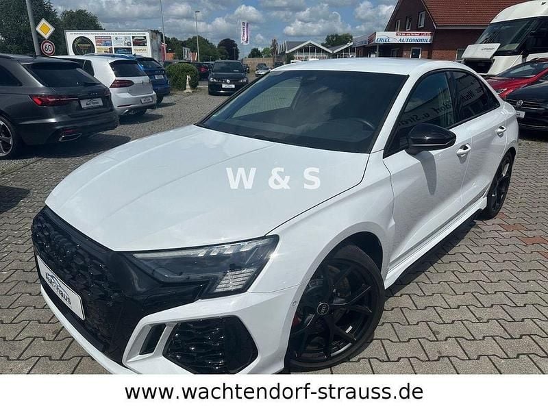 Weiß Gebraucht 2022 Audi RS3 Sport Limousine | 52.999 € (Fairer Preis) - Bild 1/4
