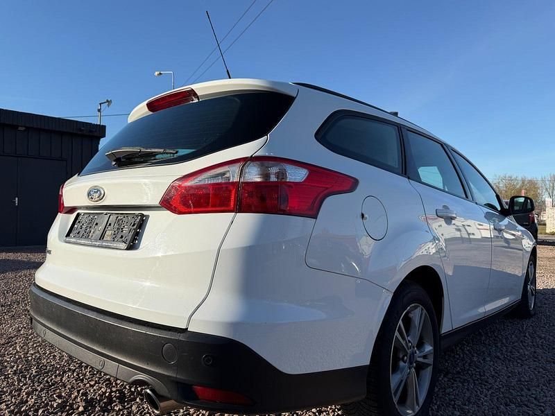 Gebraucht Ford Focus SYNC Edition 115 PS (84 kW) 2014 Weiß Kombi