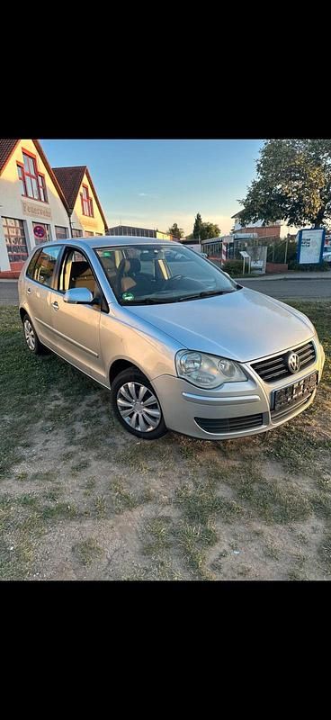 Silber Gebraucht 2005 VW Polo Kleinwagen | 800 € (Superpreis) - Bild 1/4