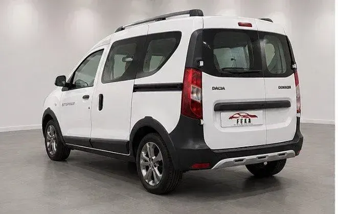 Gebraucht Dacia Sandero Stepway 102 PS (75 kW) 2016 Weiß Limousine