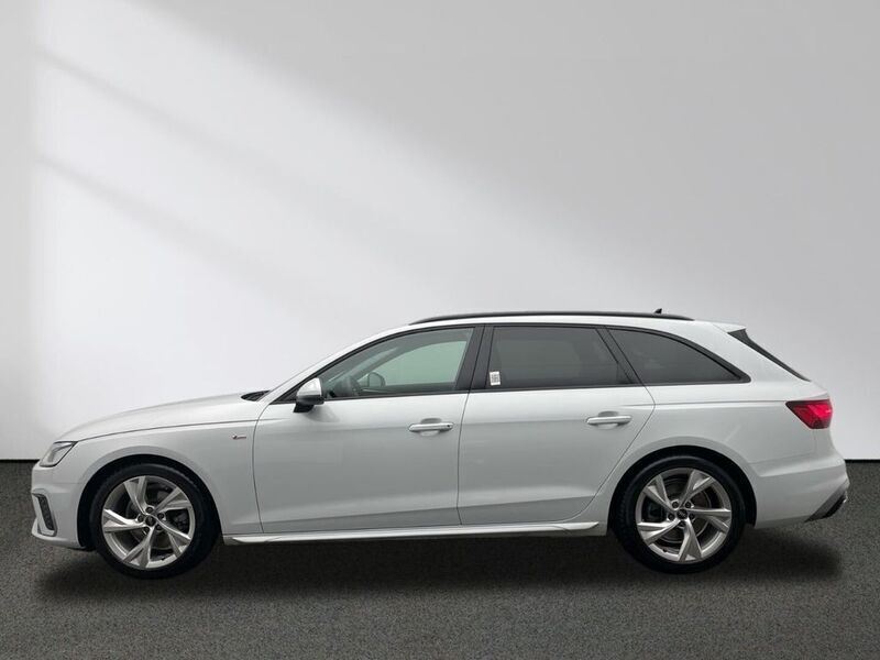 Gebraucht Audi A4 S-Line 150 PS (110 kW) 2022 Gletscherweiß metallic Kombi