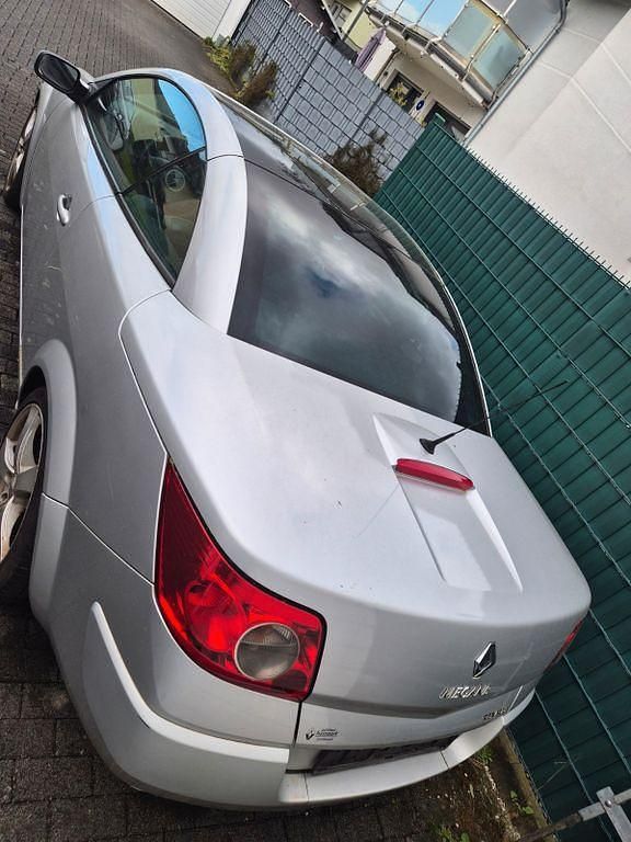 Gebraucht Renault Mégane Cabriolet Dynamique 150 PS (110 kW) 2006 Silber Cabrio