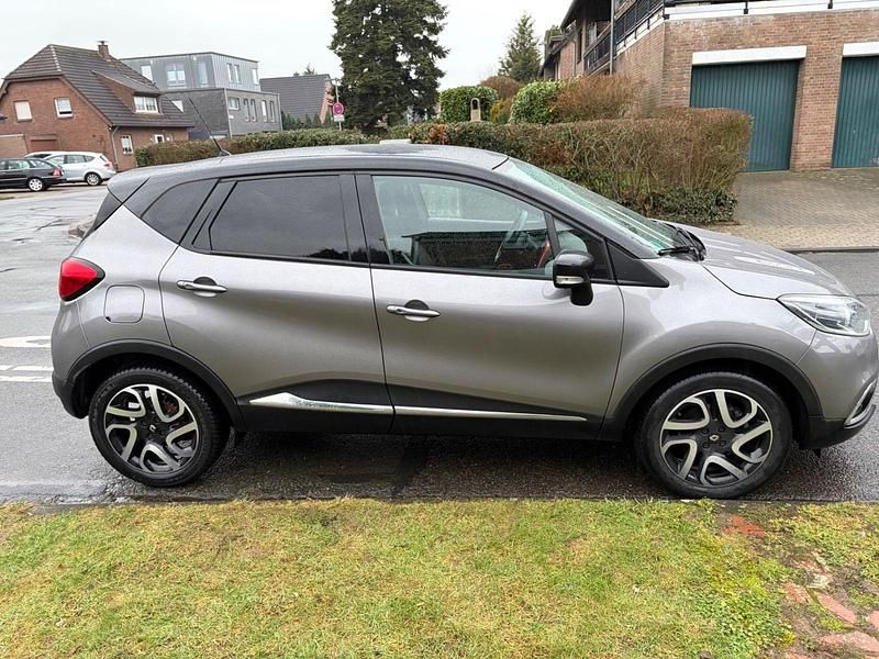 Gebraucht Renault Captur XMOD 90 PS (66 kW) 2016 Grau SUV