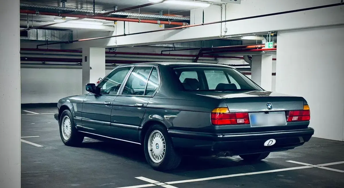 Gebraucht BMW 735 Shadowline 211 PS (155 kW) 1990 Grau Limousine