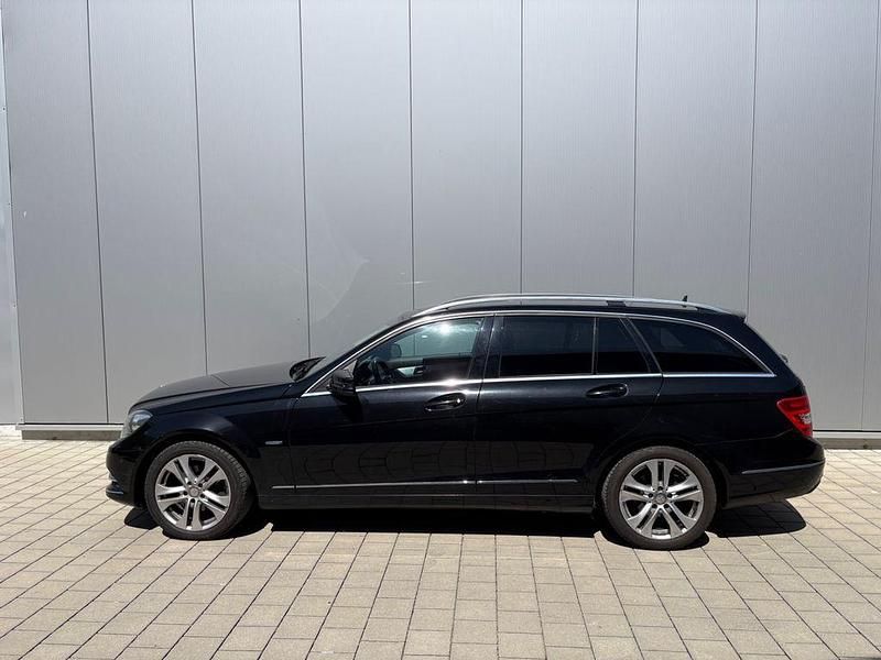 Gebraucht Mercedes C200 136 PS (100 kW) 2012 Schwarz Limousine