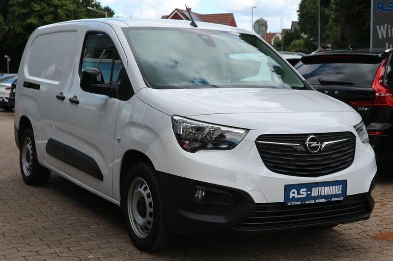 Weiß Gebraucht 2023 Opel Combo Selection Van / Kleinbus | 13.900 € (Fairer Preis) - Bild 1/4