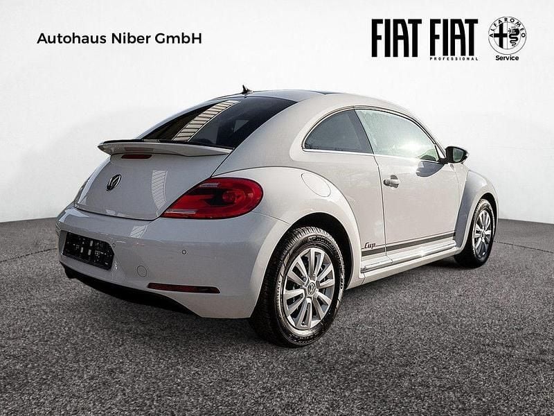 Gebraucht VW Beetle Cup 105 PS (77 kW) 2014 Weiß Kleinwagen