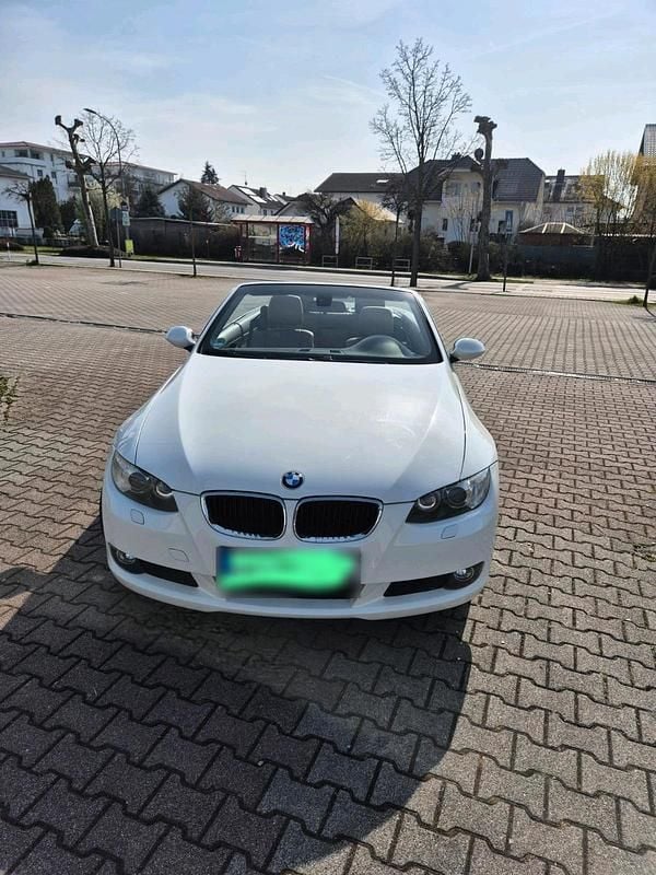 Gebraucht BMW 320 Cabriolet 177 PS (130 kW) 2009 Weiß Cabrio