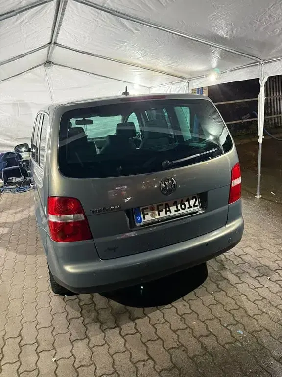 Gebraucht VW Touran Basis 102 PS (75 kW) 2004 Grau Van / Kleinbus