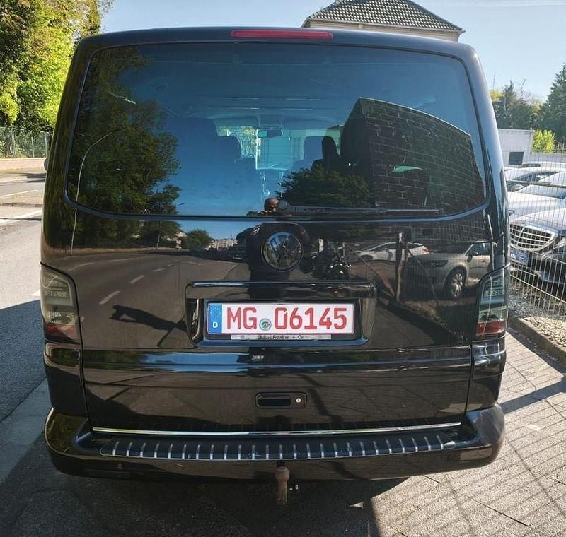 Second-hand VW T5 174 CP (127 kW) 2006 Negru Van