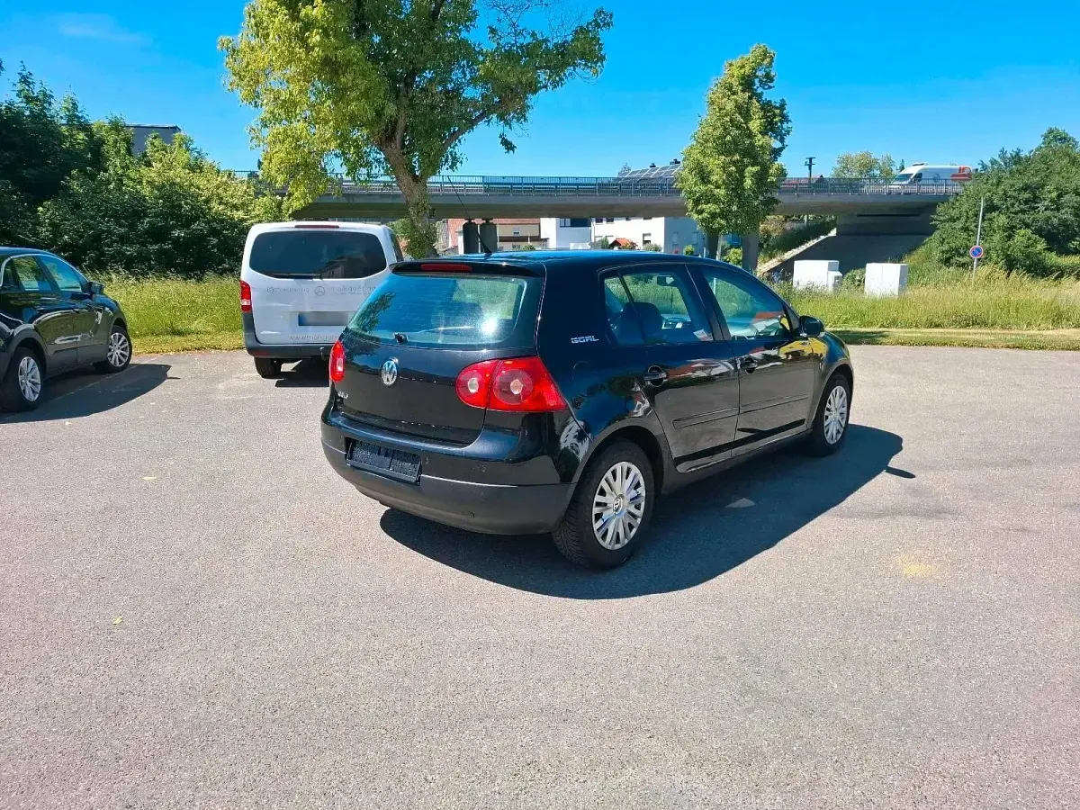 Gebraucht VW Golf V 75 PS (55 kW) 2006 Schwarz Kleinwagen
