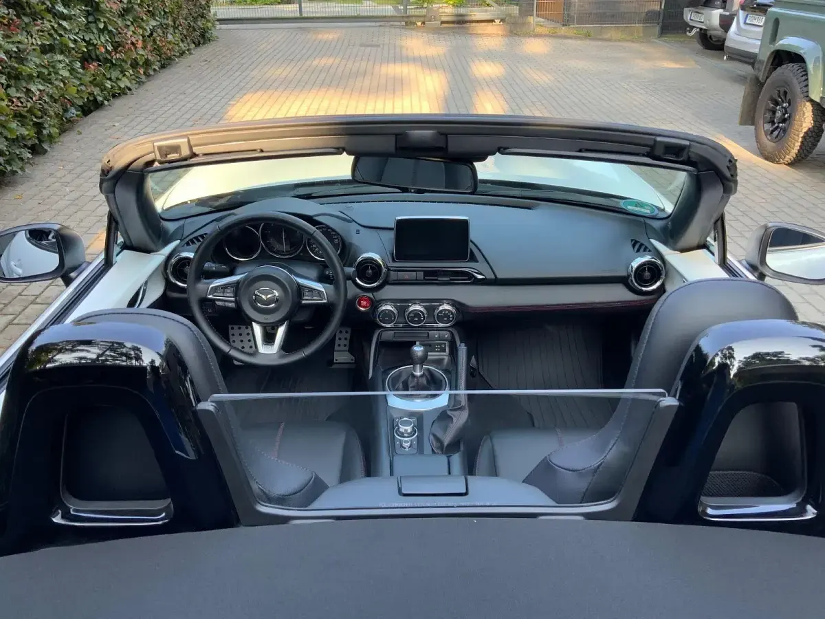 Gebraucht Mazda MX5 Exclusive-Line 160 PS (117 kW) 2016 Weiß Cabrio