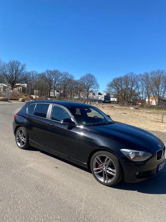 Gebraucht BMW 116 190 PS (139 kW) 2012 Schwarz Kleinwagen