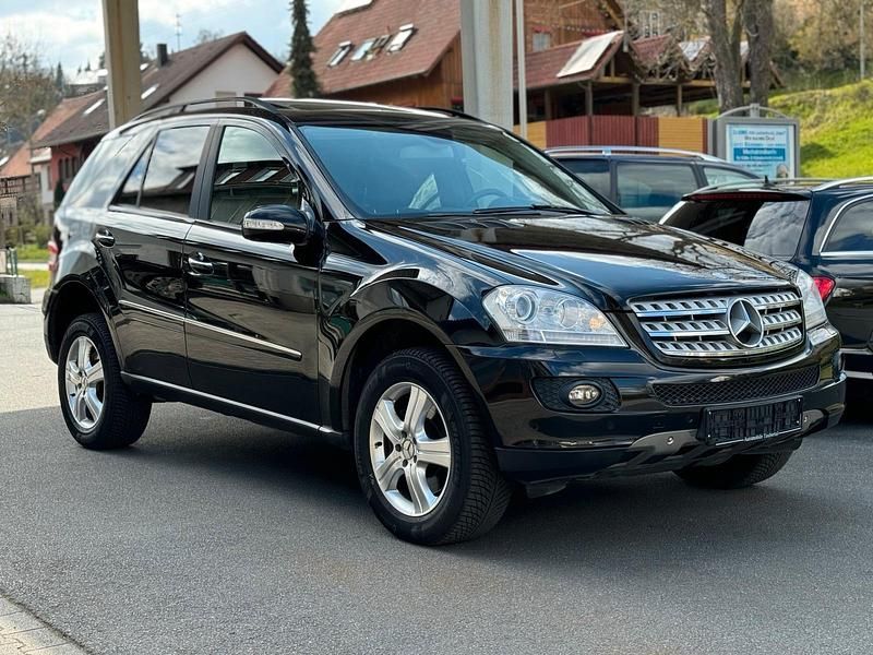 Gebraucht Mercedes ML420 306 PS (225 kW) 2007 Schwarz SUV