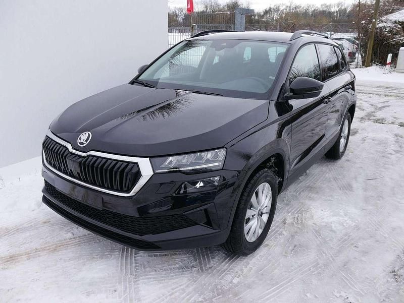 Neu Skoda Karoq Selection 150 PS (110 kW) 2026 Blackmagic perleffekt SUV