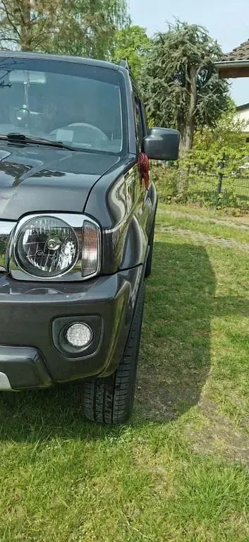 Gebraucht Suzuki Jimny Comfort 84 PS (61 kW) 2016 Grau SUV