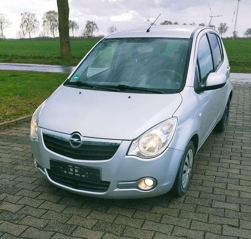 Gebraucht Opel Agila Edition 86 PS (63 kW) 2009 Silber Kleinwagen