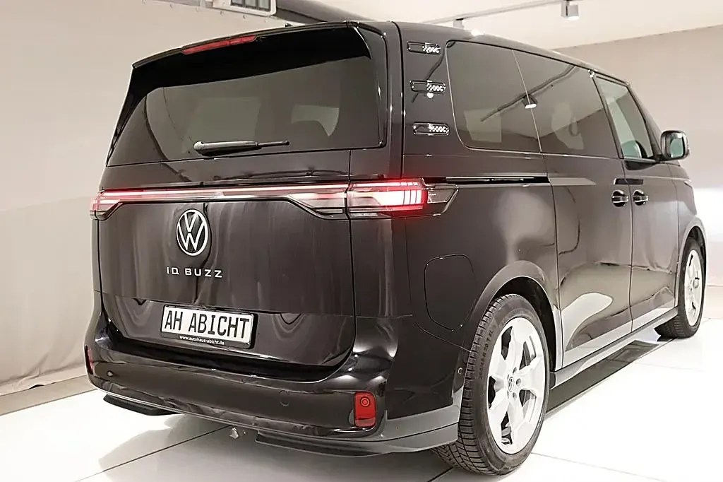 Gebraucht VW ID. Buzz Pro 150 kW (204 PS) 2023 Schwarz Van / Kleinbus