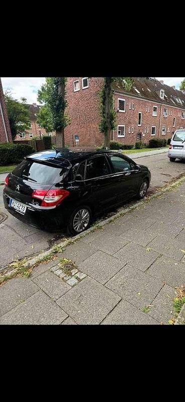 Gebraucht 2011 Citroën C4 SELECTION Limousine | 4.090 € (Etwas zu teuer) - Bild 1/4