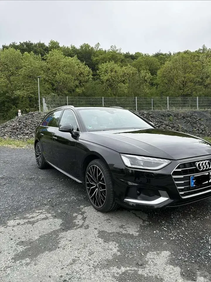 Gebraucht Audi A4 Advanced Plus 150 PS (110 kW) 2020 Schwarz Kombi