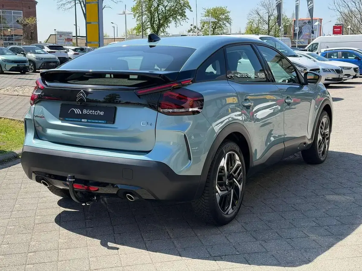 Gebraucht Citroën C4 Feel 131 PS (96 kW) 2023 Blau SUV