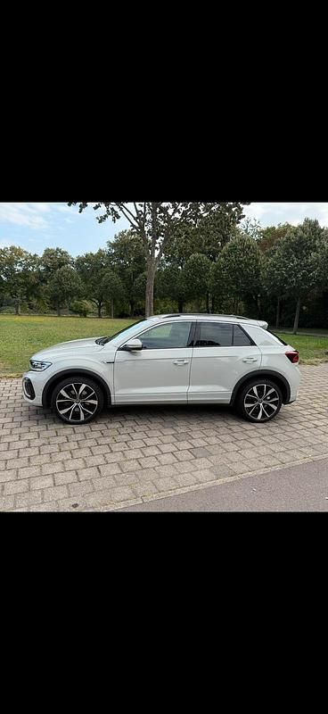 Grau Gebraucht 2023 VW T-Roc R-line SUV | 27.300 € (Fairer Preis) - Bild 1/4
