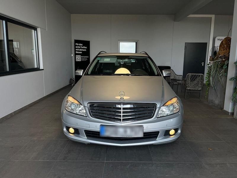 Gebraucht Mercedes 220 170 PS (125 kW) 2010 Silber Kombi